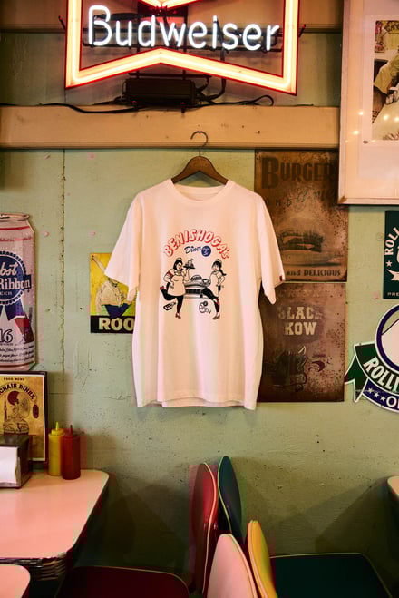 ユニバーサル オーバーオール」がお笑い芸人のマユリカと紅しょうがの2