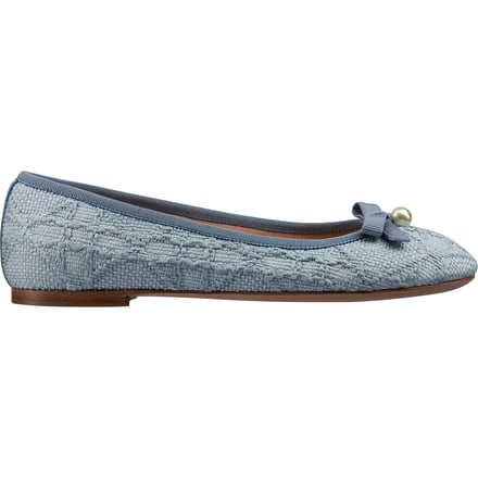 ディオール」がバレエシューズの新作を発売、フェミニンでエレガントな