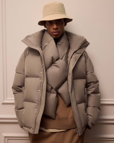 Kithが「オーラリー」と初コラボ コートやニットフーディーなどを展開