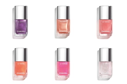シャネルのネイルカラーに“ハイライター”カラーの限定色 特別なデザインに