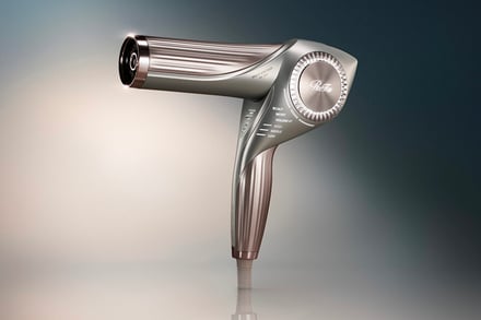手のひらサイズのドライヤーも 「リファ」からプロ級仕上がりを叶える