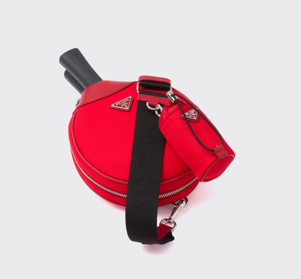 休暇をもっと楽しむためのプレイフルアイテム 「プラダ」編