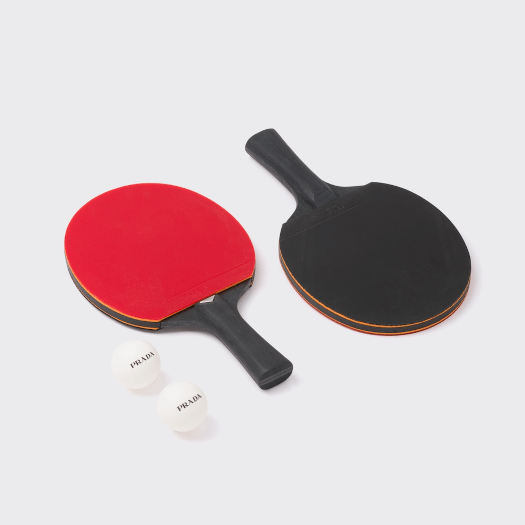 休暇をもっと楽しむためのプレイフルアイテム 「プラダ」編