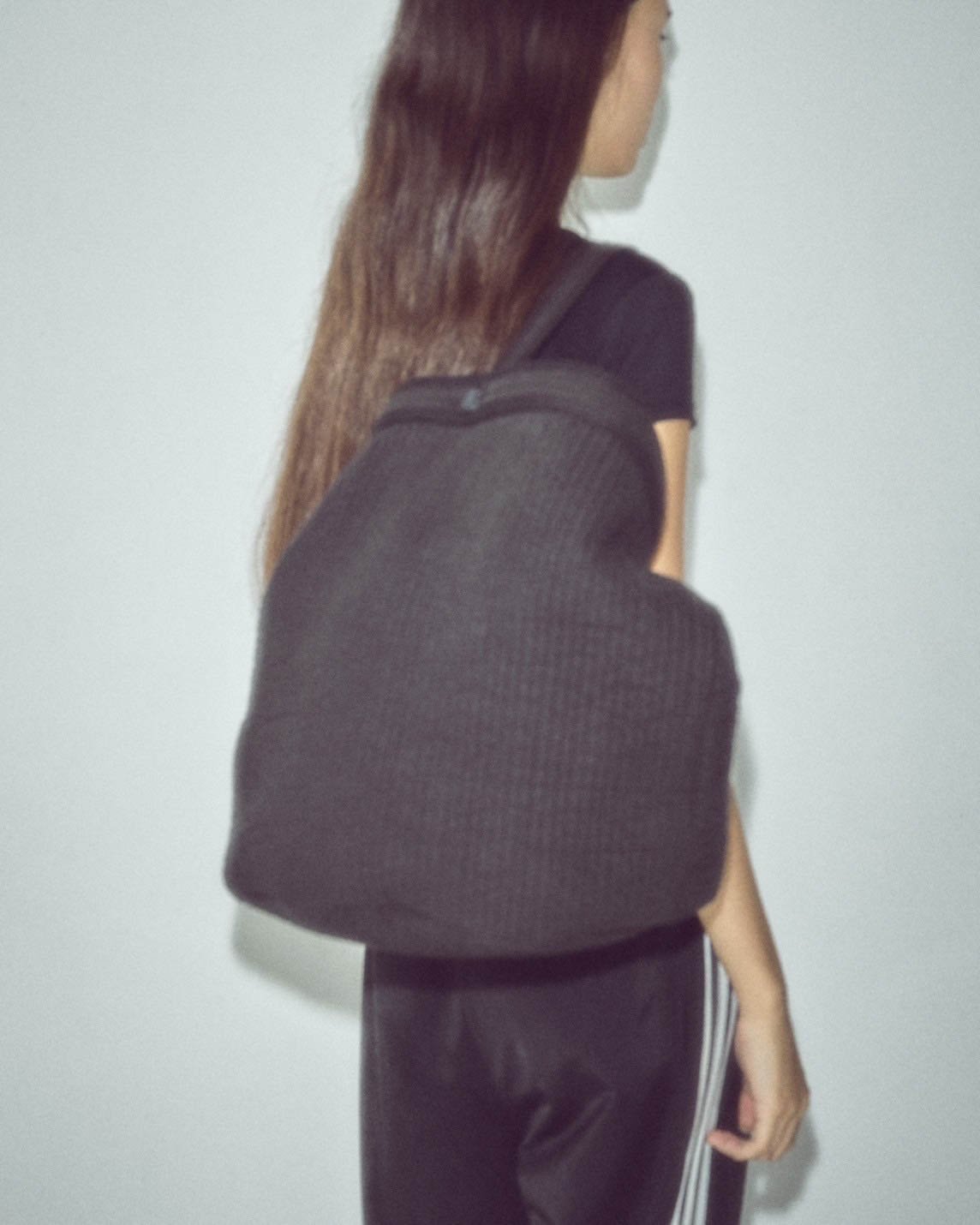 百々千晴の「THE SHISHIKUI」から新ブランド「VAKT.」がデビュー 公式