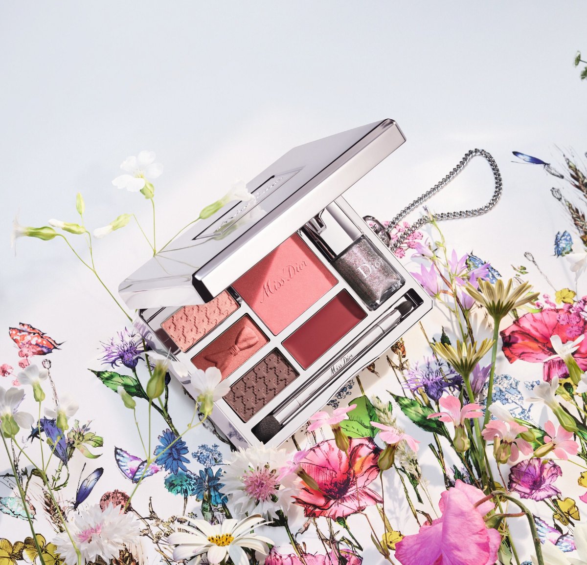 ディオールがメイクパレット「ミス ディオール パレット」を発売 千鳥