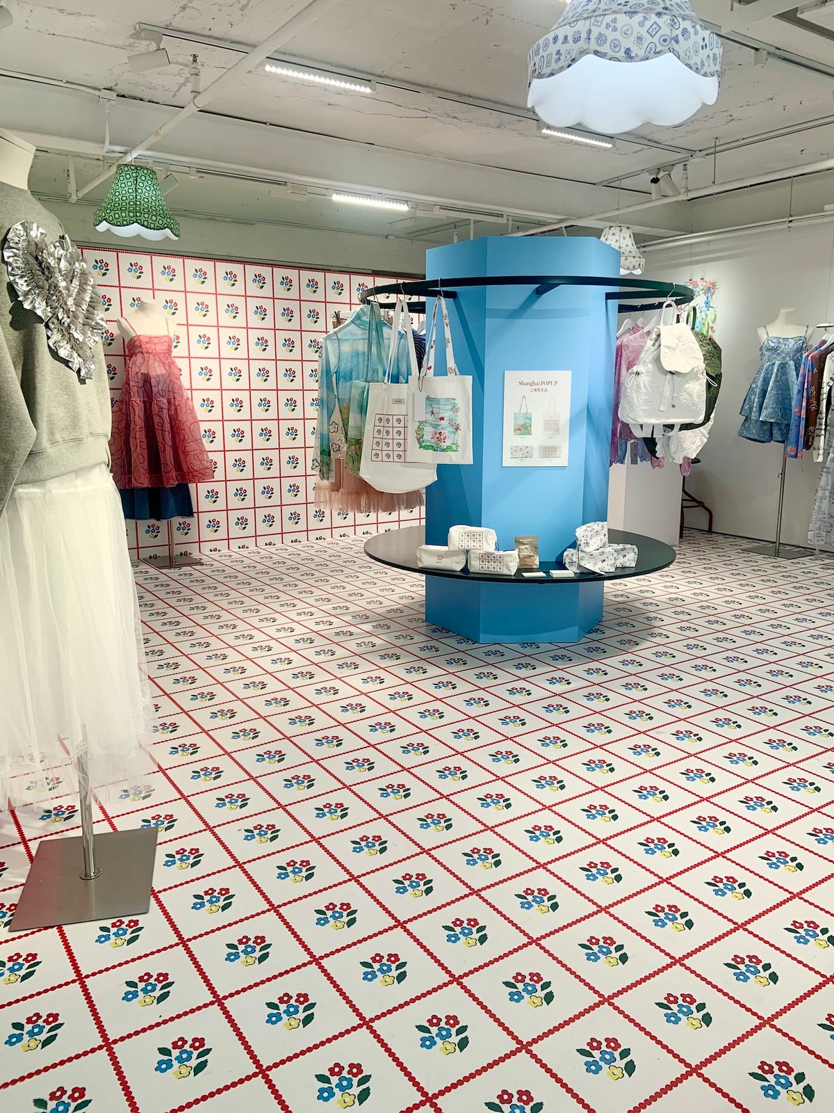 あさぎーにょ手掛ける「POPPY」が上海でポップアップ開催、初日には