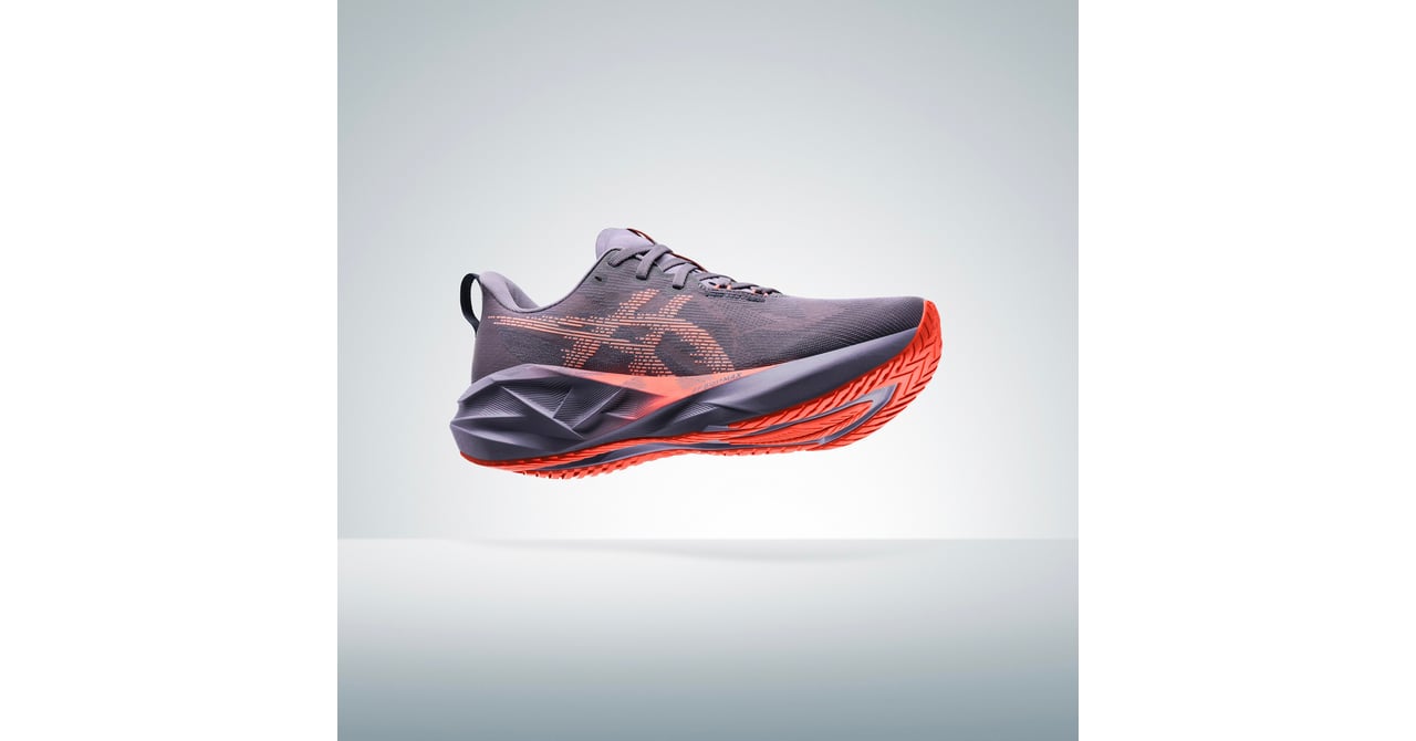 アシックス「ノヴァブラスト」シリーズから最新モデルが登場 くぼみを