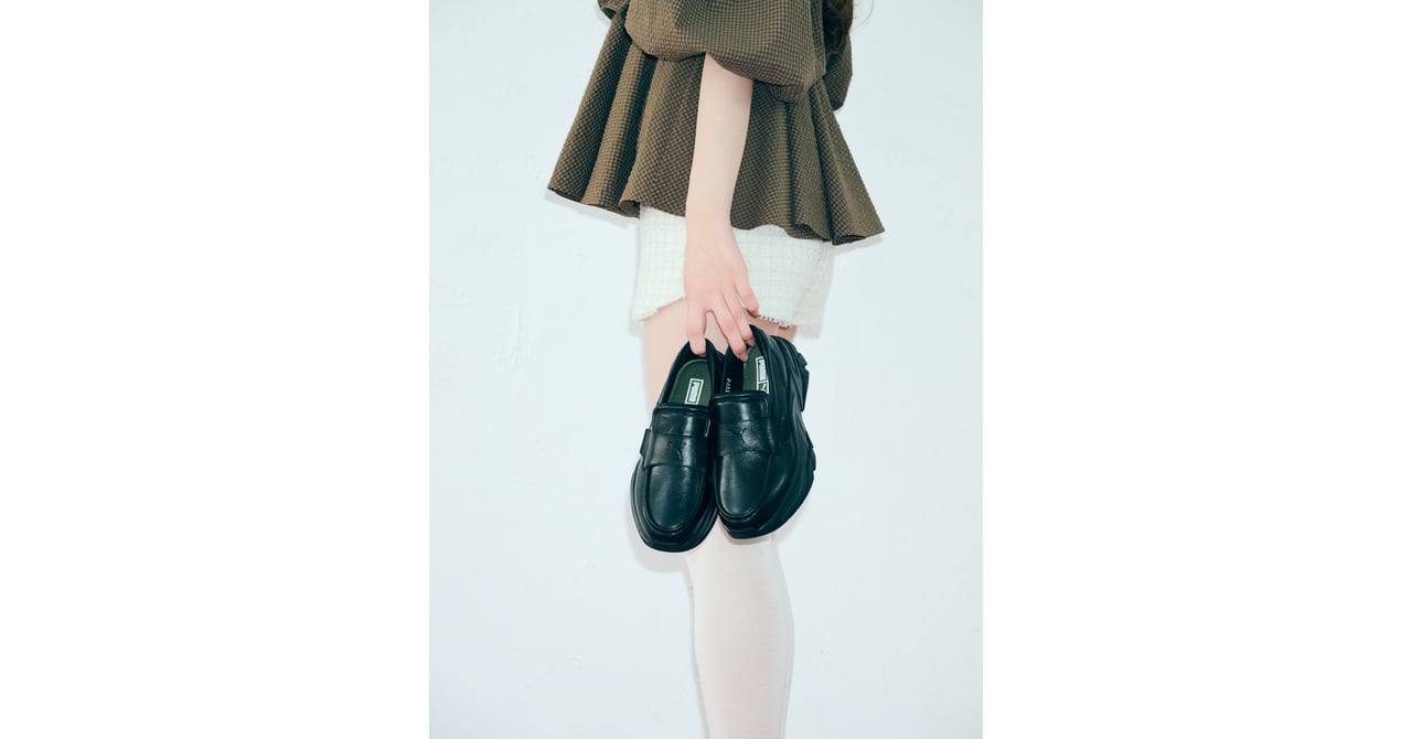 リリーブラウンがプーマに別注 人気モデル「ローファー」をクラシック