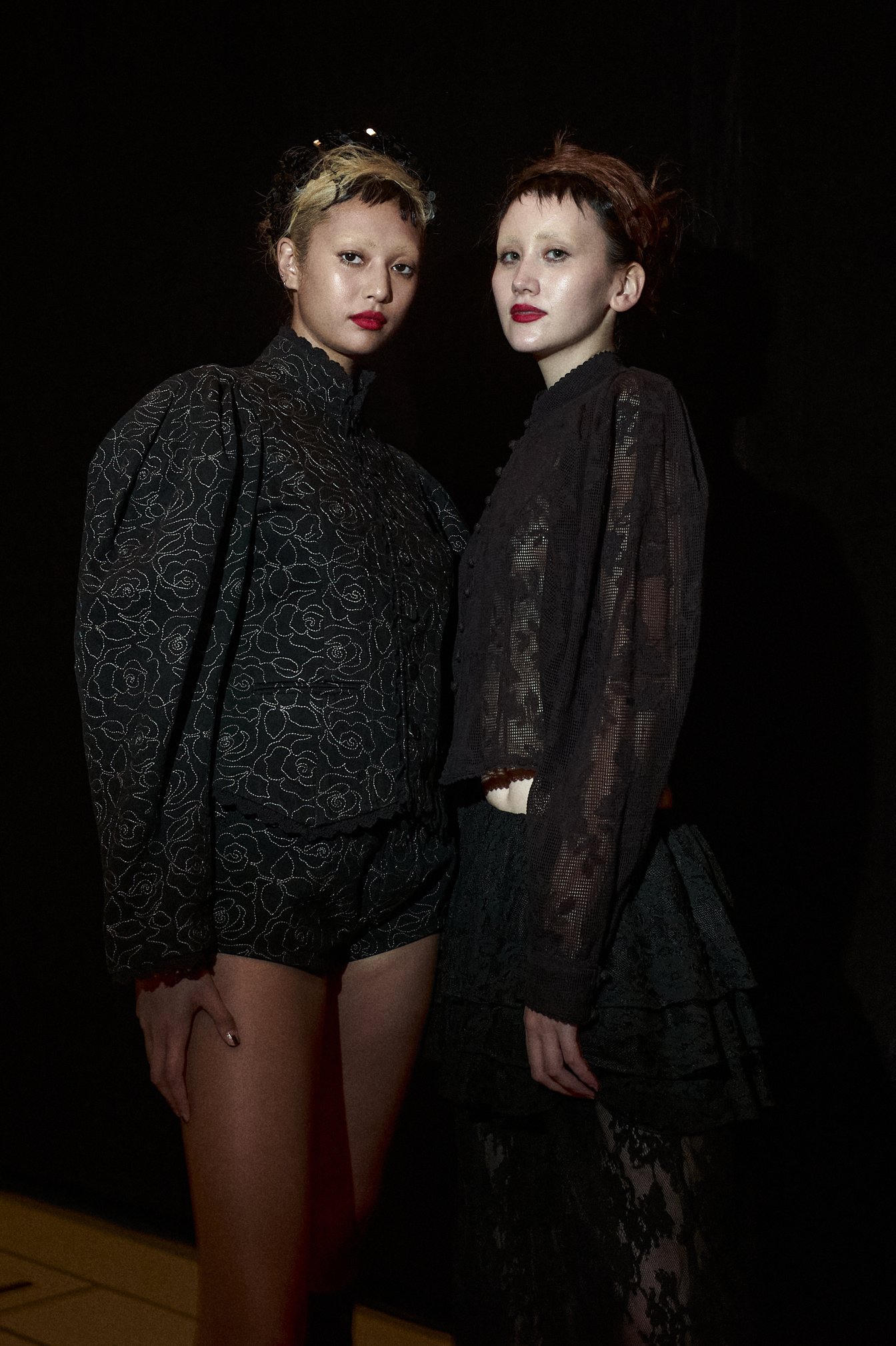 AI時代に問う「人の手仕事」の強み──ヴィヴィアーノが無彩色で見せた