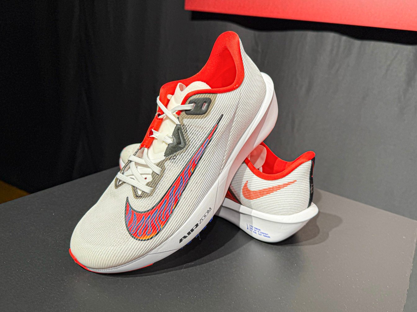 ナイキ「エキデンパック」新作 「ズーム フライ 6」と「ライバル