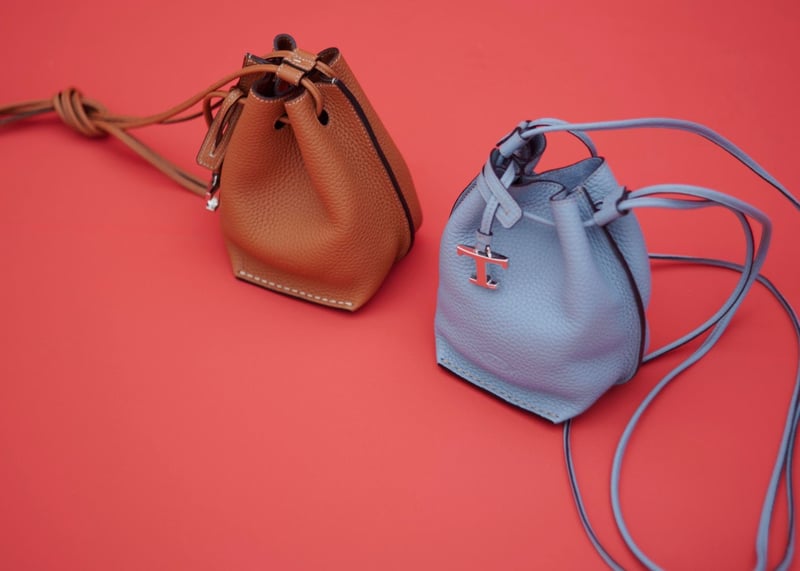 ロンハーマンがトッズとコラボ、ミニサイズのバケットバッグを発売