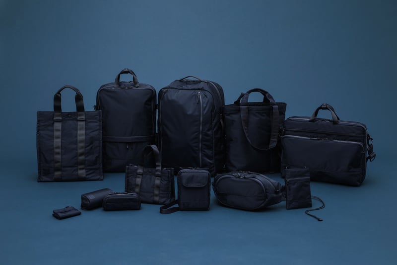 ヘッド・ポーター期の人気商品が復活、ラミダスがオールネイビーバッグ発売