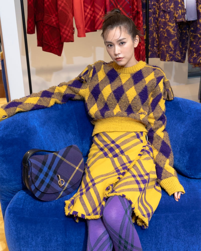 バーバリー表参道」リニューアルオープン 桐谷美玲など多彩なゲストが来店