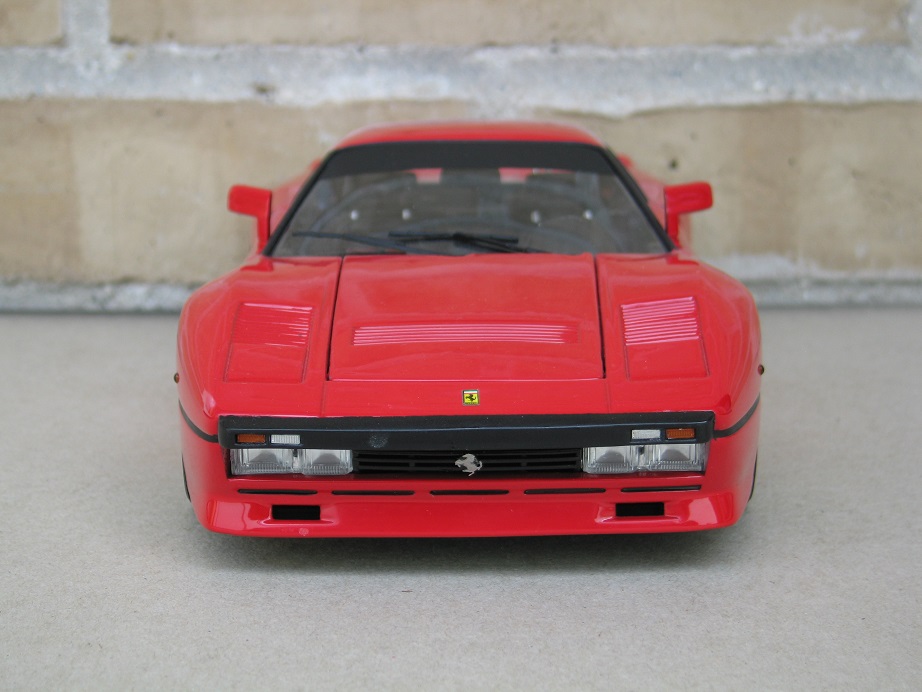 Hot Wheels Elite 1:18 Ferrari 288 GTO (red) | DiecastXchange Forum
