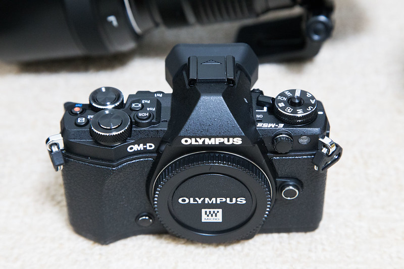豪快に買っちゃった！持ち歩き用カメラとしてOM-D E-M5 Mark2と大三元