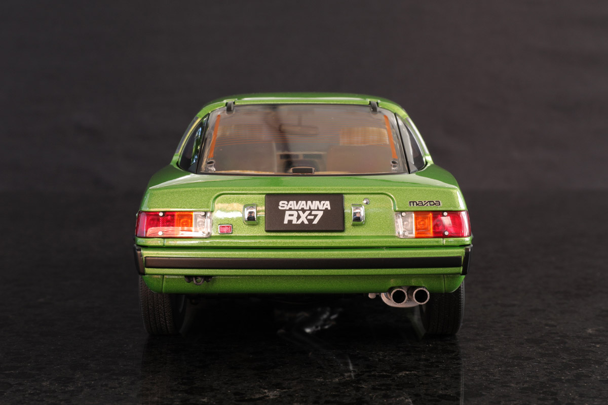 AUTOart 1:18 Mazda RX-7 (SA22C) Savanna (green) fresh photos