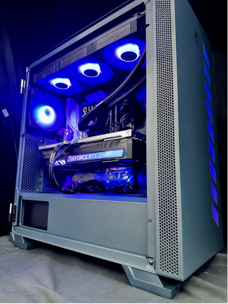 PC組立代行 MSIのメタリックブルーケースを採用したハイスペックPC