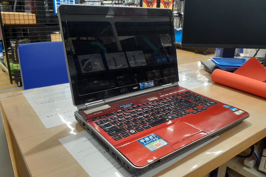 NEC LaVie L LL750/DS6R 画面が暗い【修理事例】 | パソコン修理スマホ