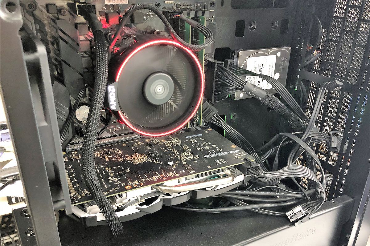 デスクトップパソコン修理、CPUファン軸ブレ、原因はホコリ | ドスパラ