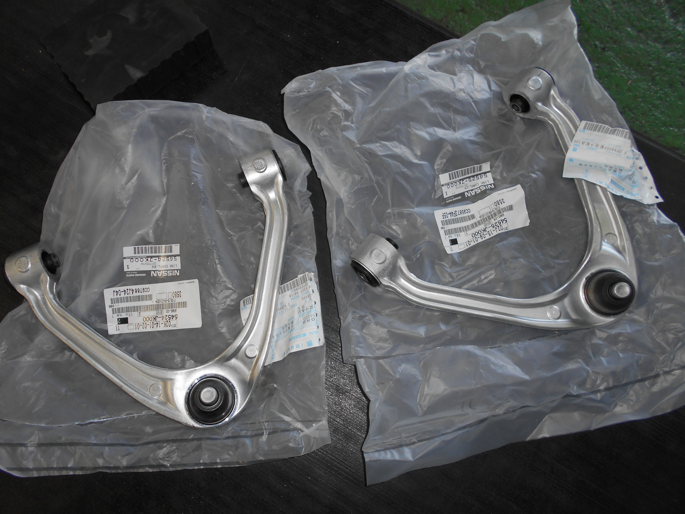 スカイライン CKV36 アッパーアーム交換 - カー用品持込取り付け専門店