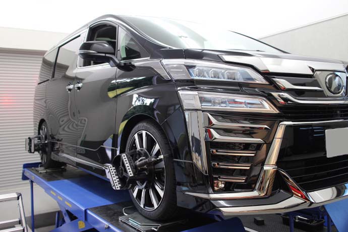 AGH30W ヴェルファイア ダウンサス取り付け・四輪アライメント - カー