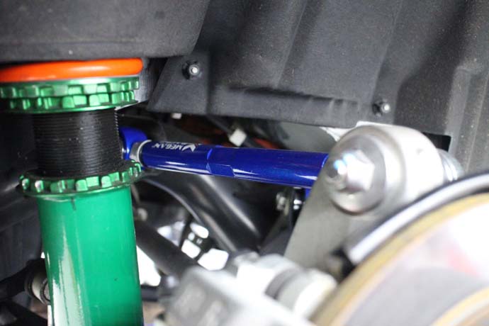 クラウン AWS210 アーム交換 - カー用品持込取り付け専門店 フラット