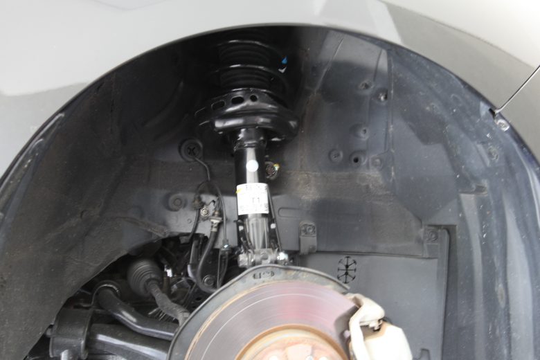 オデッセイRC4 サスペンション交換 - カー用品持込取り付け専門店