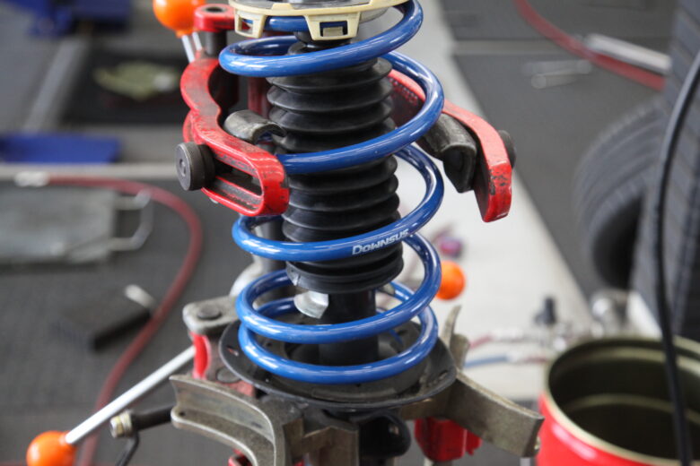 CR-Z ZE1 エスペリアダウンサス取り付けと四輪アライメント - カー用品