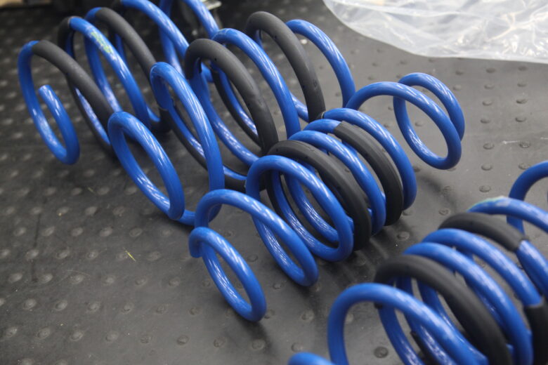 シビック FL5 detan製 ダウンサス取り付けと四輪アライメント - カー