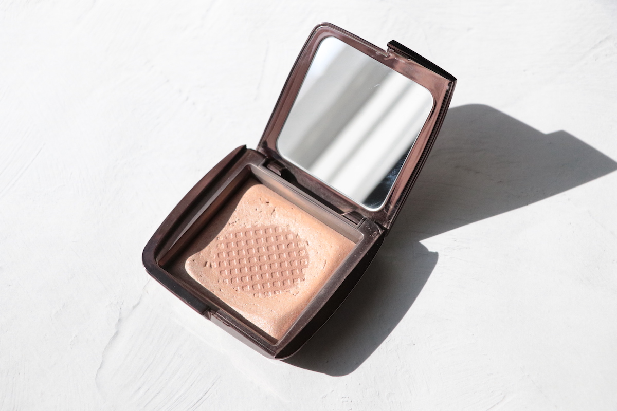 パウダーFA】リアル美肌アプリの肌磨き！HOURGLASSのアビエント