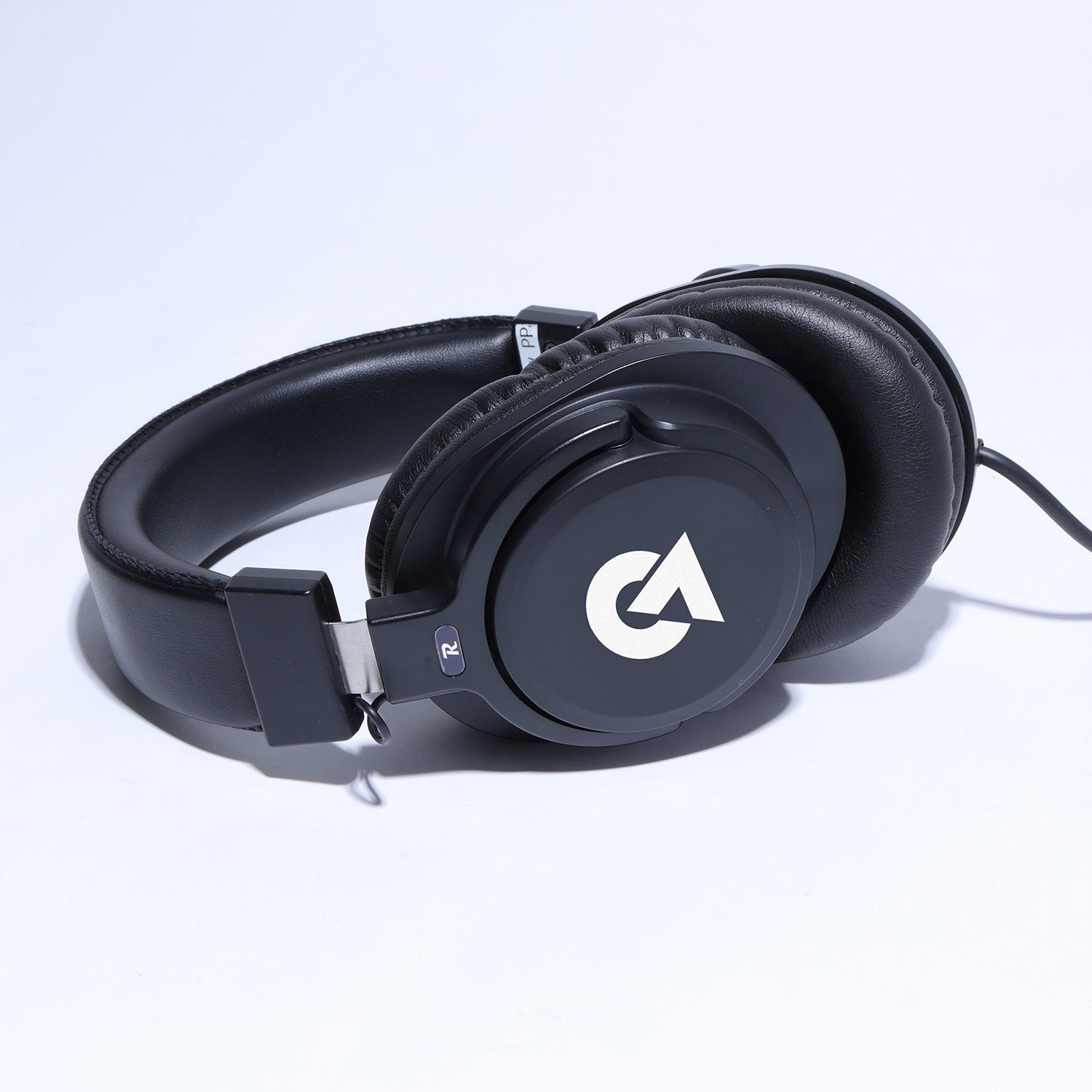 DUSTCELL】ロゴヘッドホン／EXHIBITION「DUSTCELL apt. -apartment