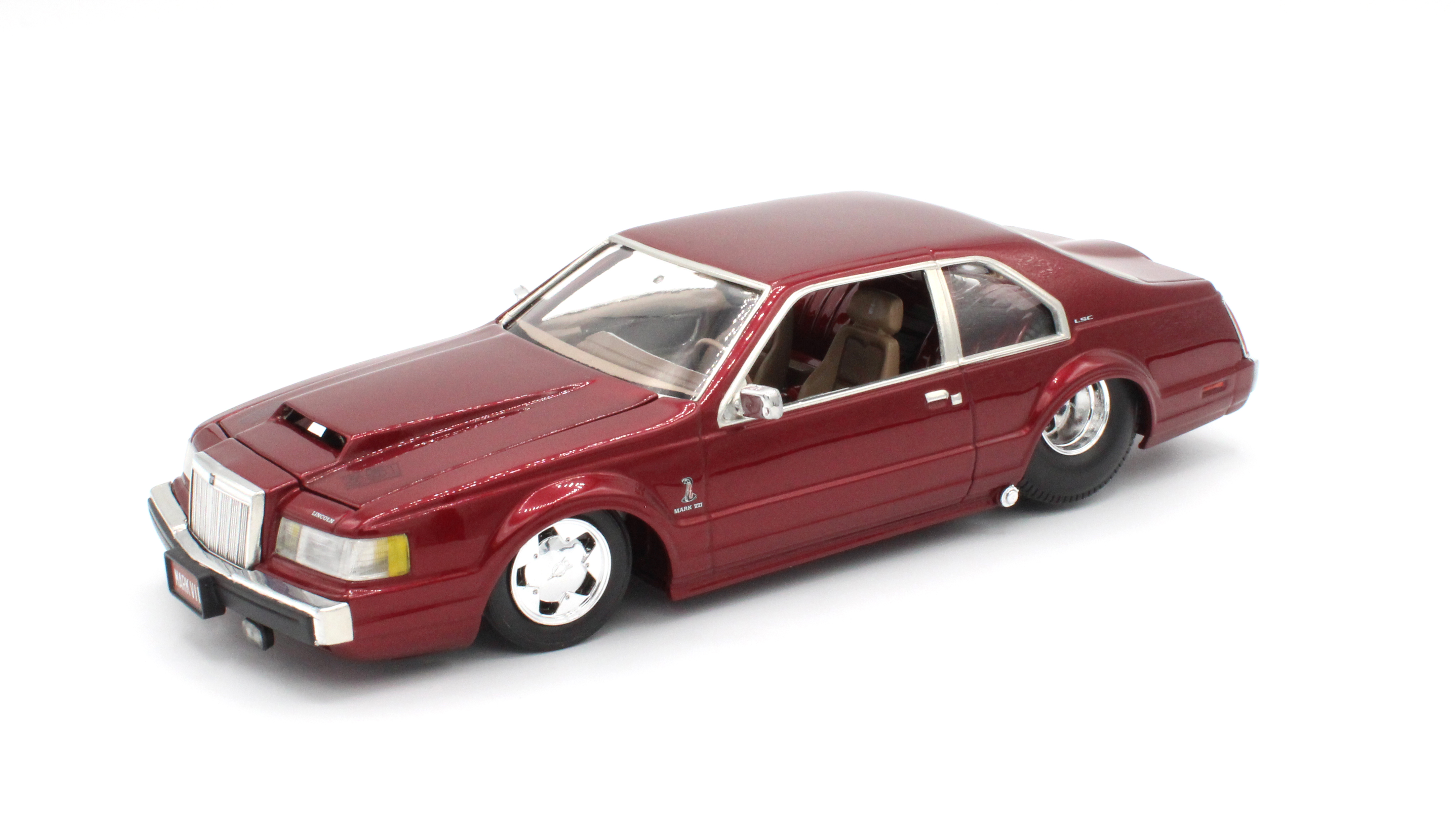 Revell 1/25 scale Lincoln Mark VII LSC pro street plastic model