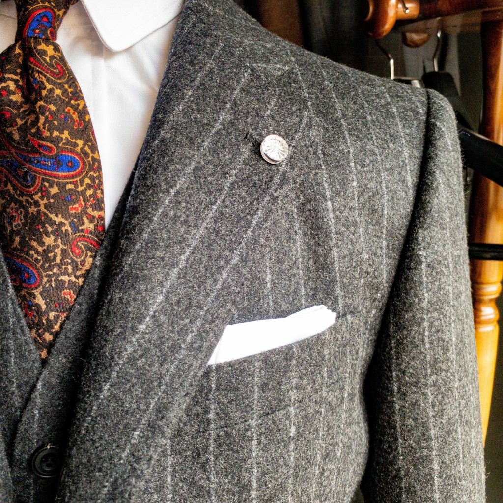 Fox Brothers のチョークストライプフランネル・スリーピース