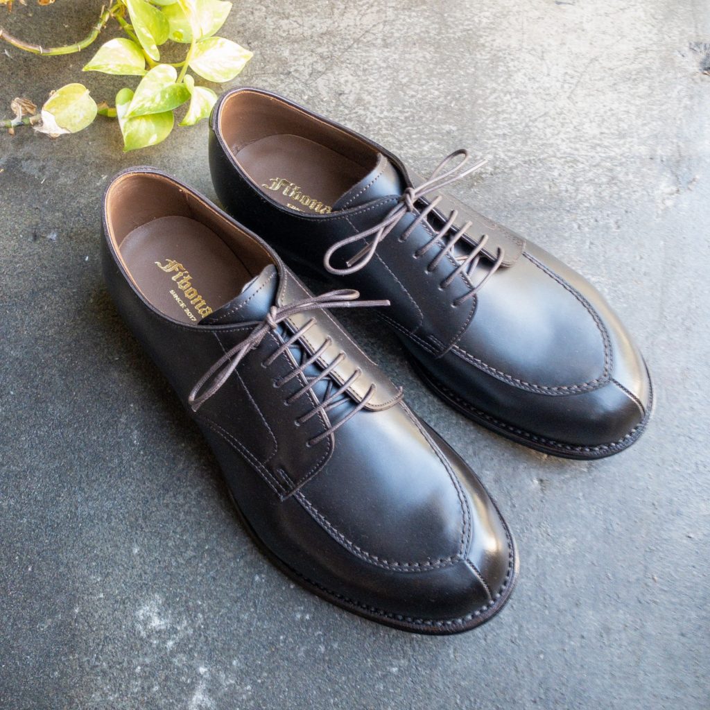 ダークブラウンのVチップ|フィボナッチ紳士洋品店-墨田区の紳士服