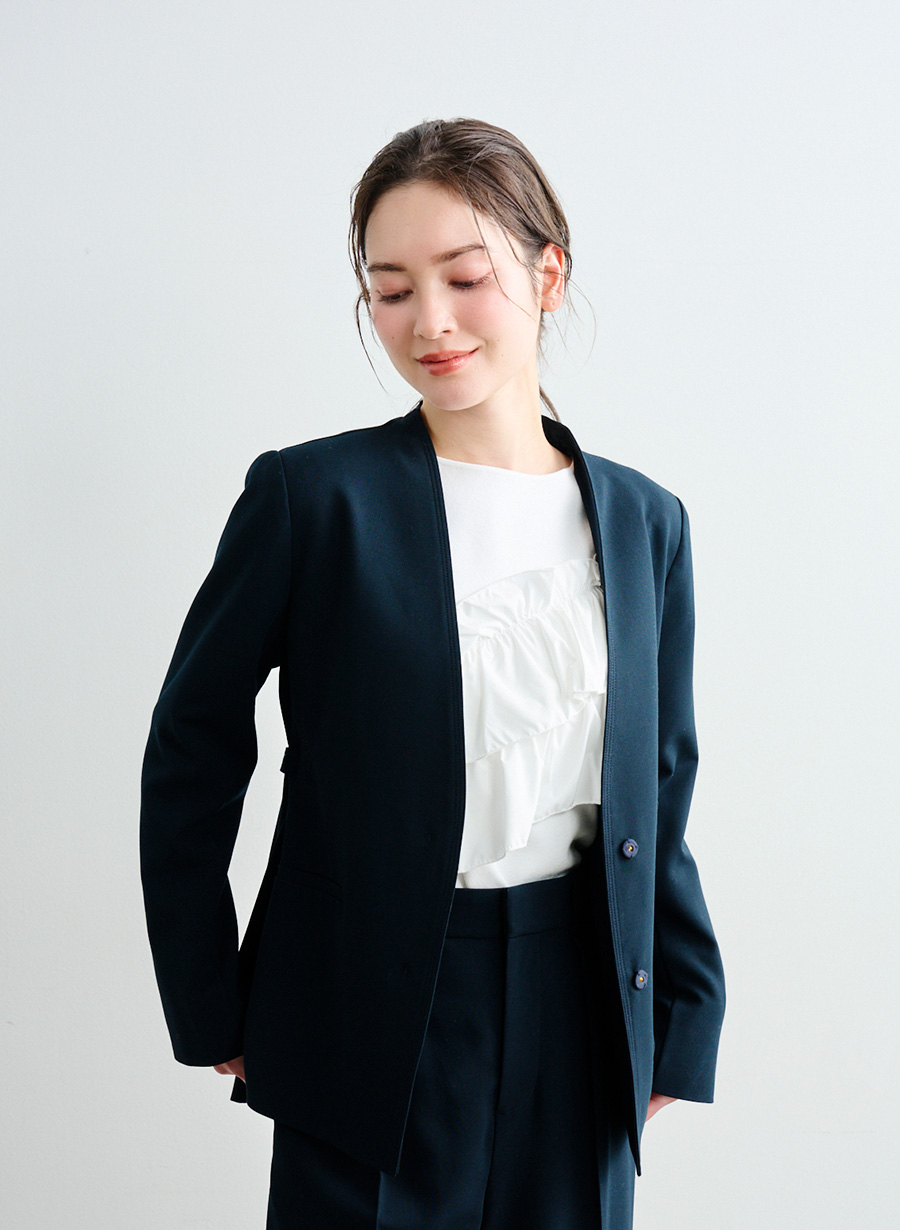 ツイルストレッチノーカラーベルトジャケット｜LOUNIE（ルーニィ）公式