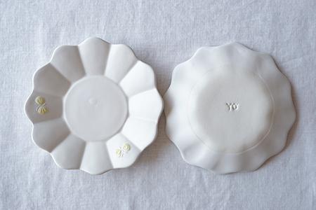 ももママ様リクエスト】フランス マーガレット皿 小・大 2点111・115 もも