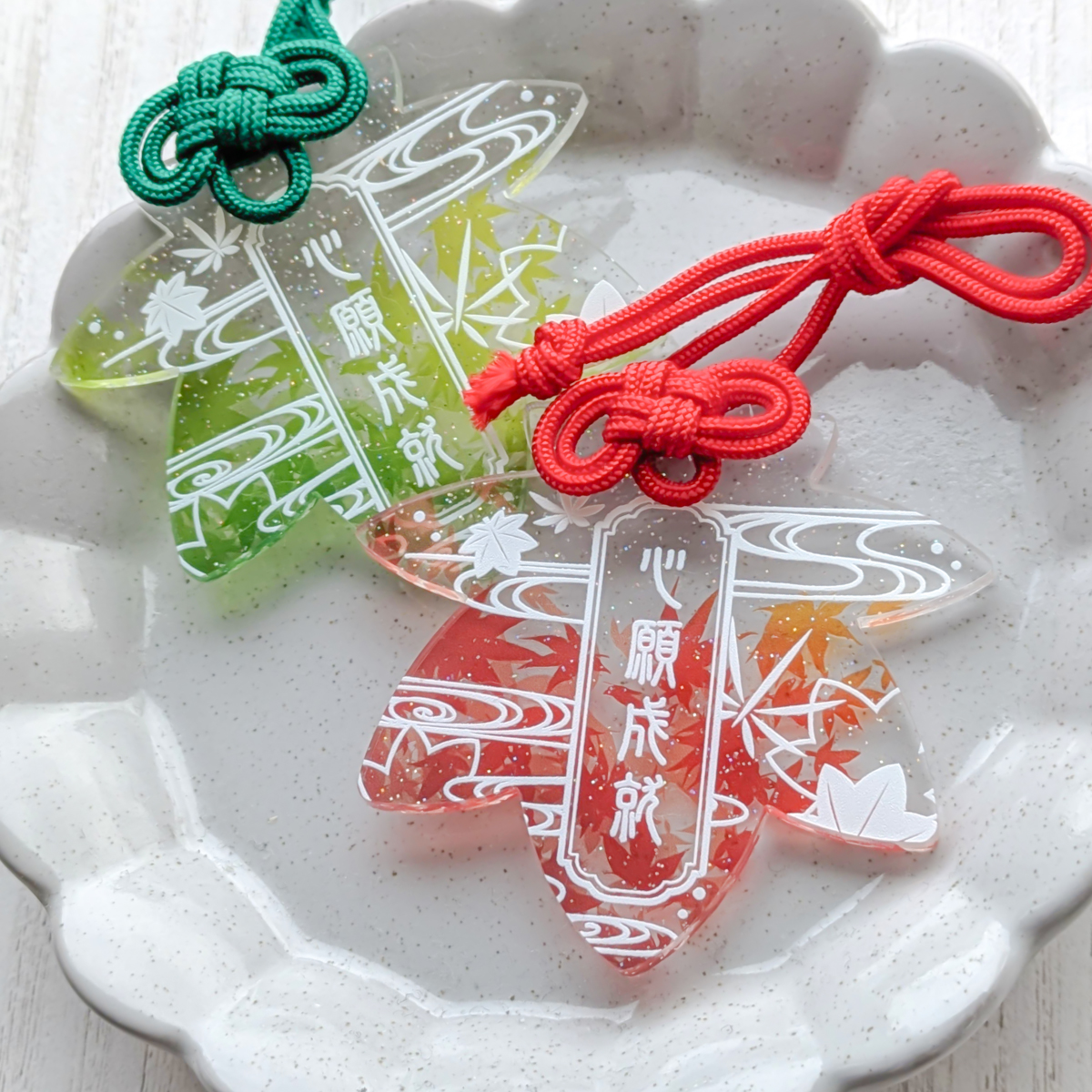 ✦ お守り | アクリル リル（LiL）｜カラフルなアクリル雑貨・推し活