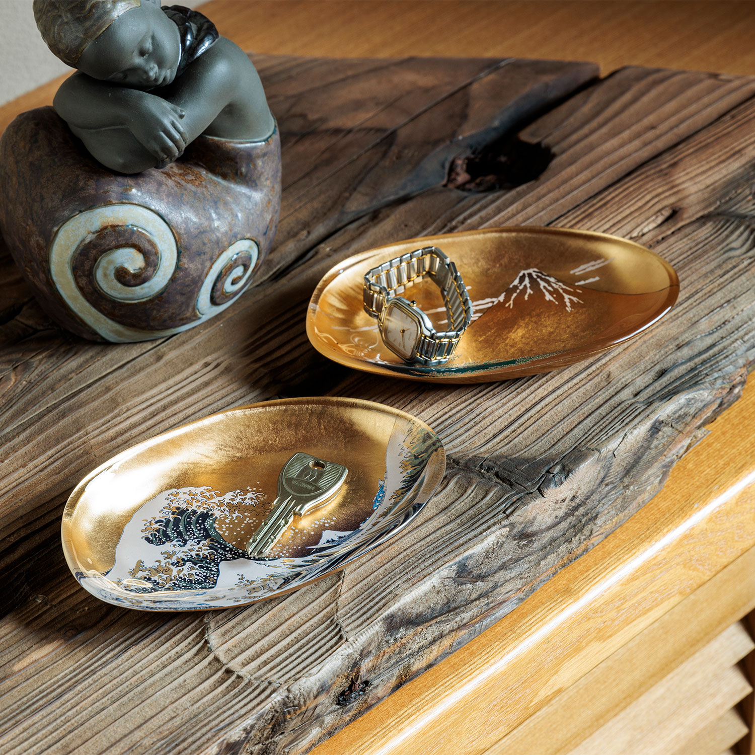 ミャクミャク 金箔 ガラストレー 神奈川沖浪裏 箔名画 葛飾北斎　大阪万博 大阪万博Expo2025ミャクミャク 箔名画北斎ガラストレー神奈川沖浪裏