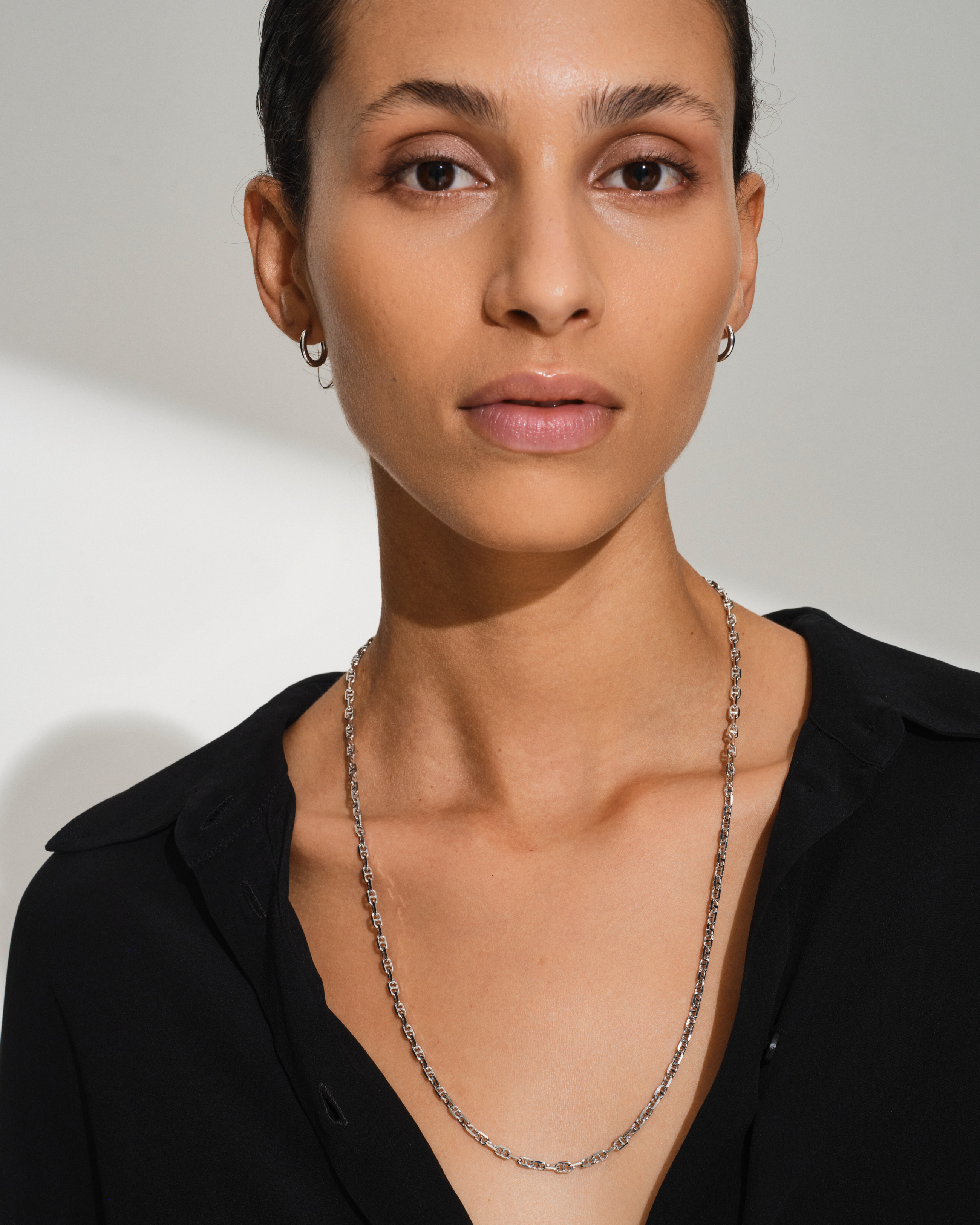 Classic Hoop Medium - Tom Wood Project Official Online Store