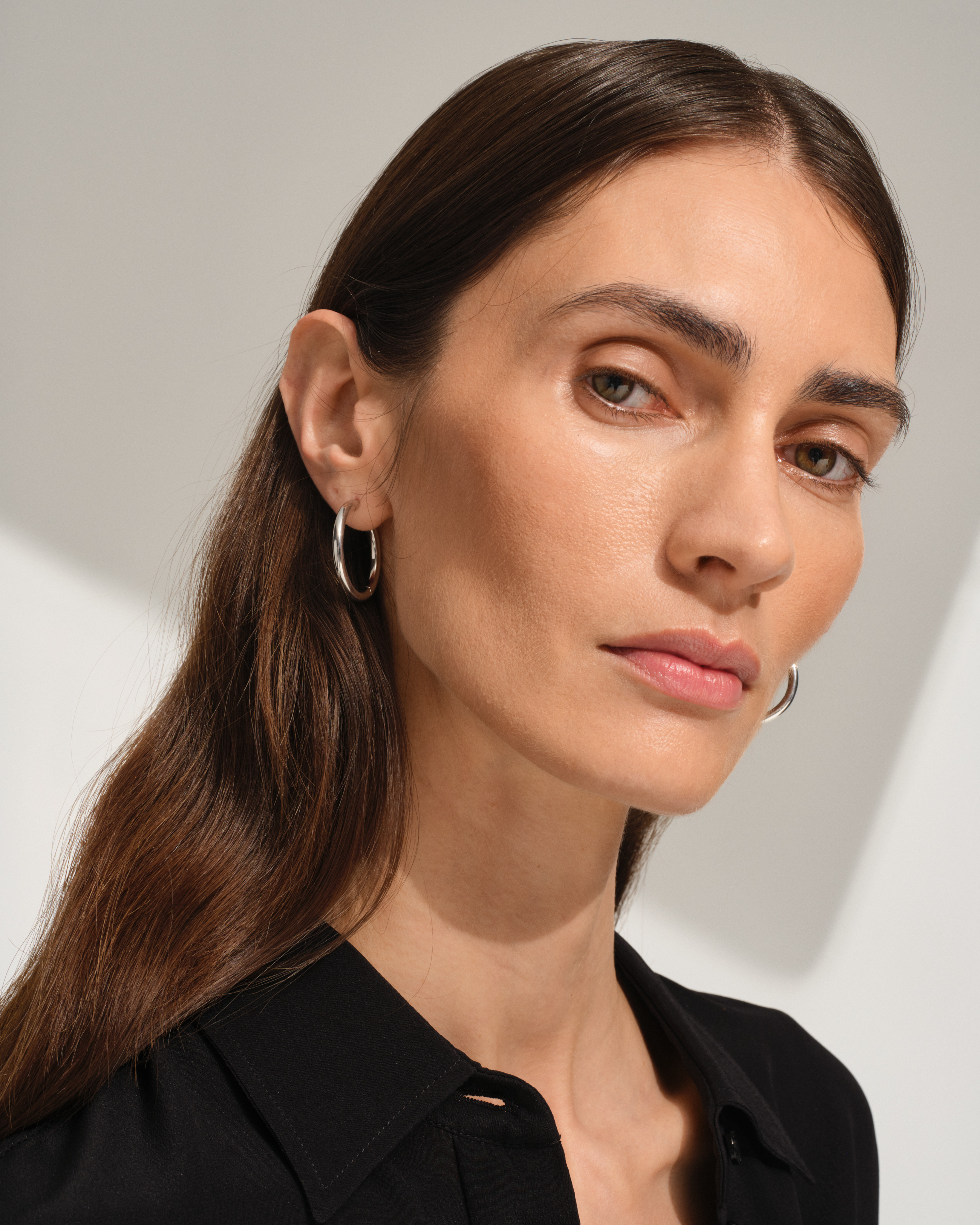 Classic Hoop Medium - Tom Wood Project Official Online Store