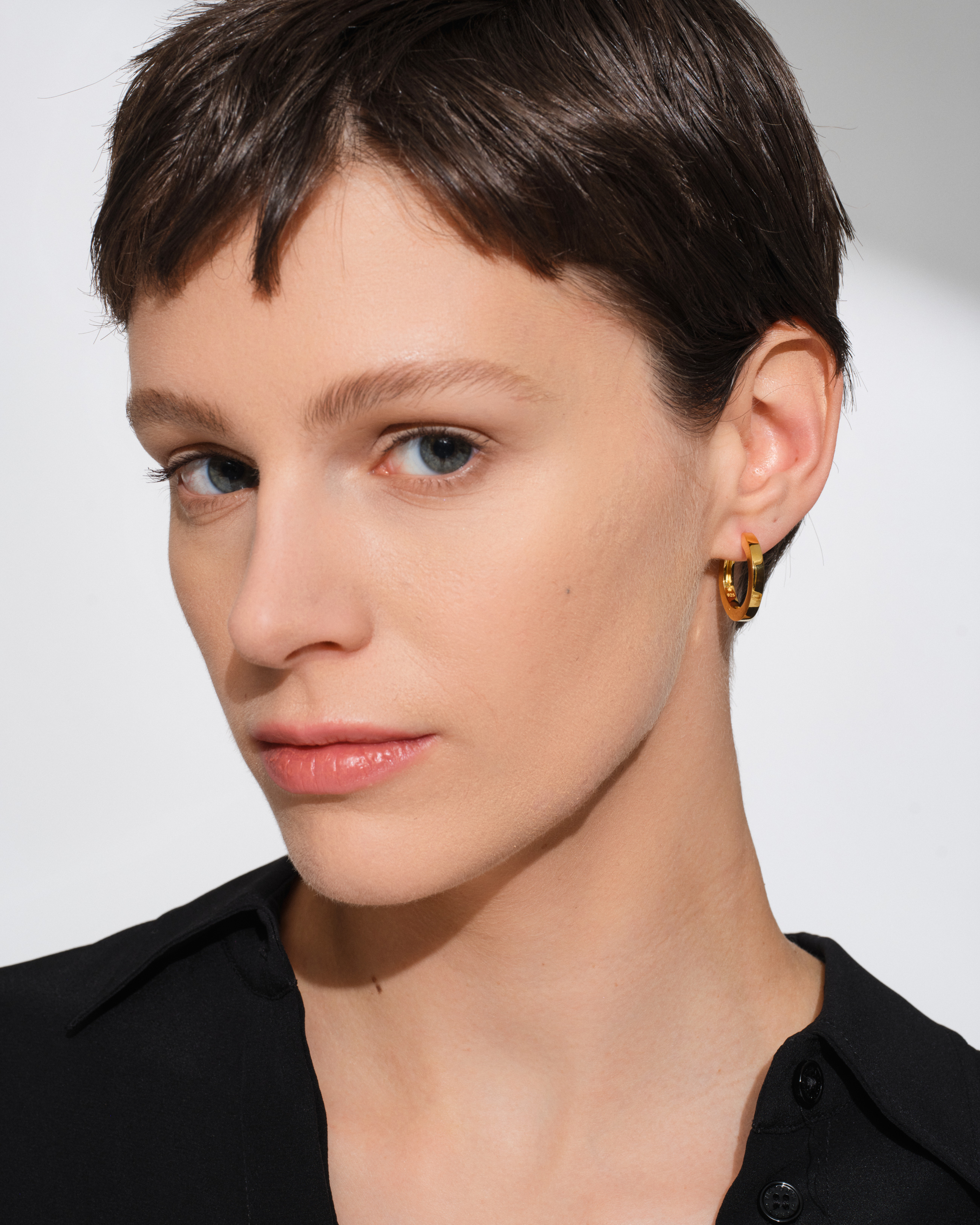 101598-.Beck.Hoops.Medium.Gold