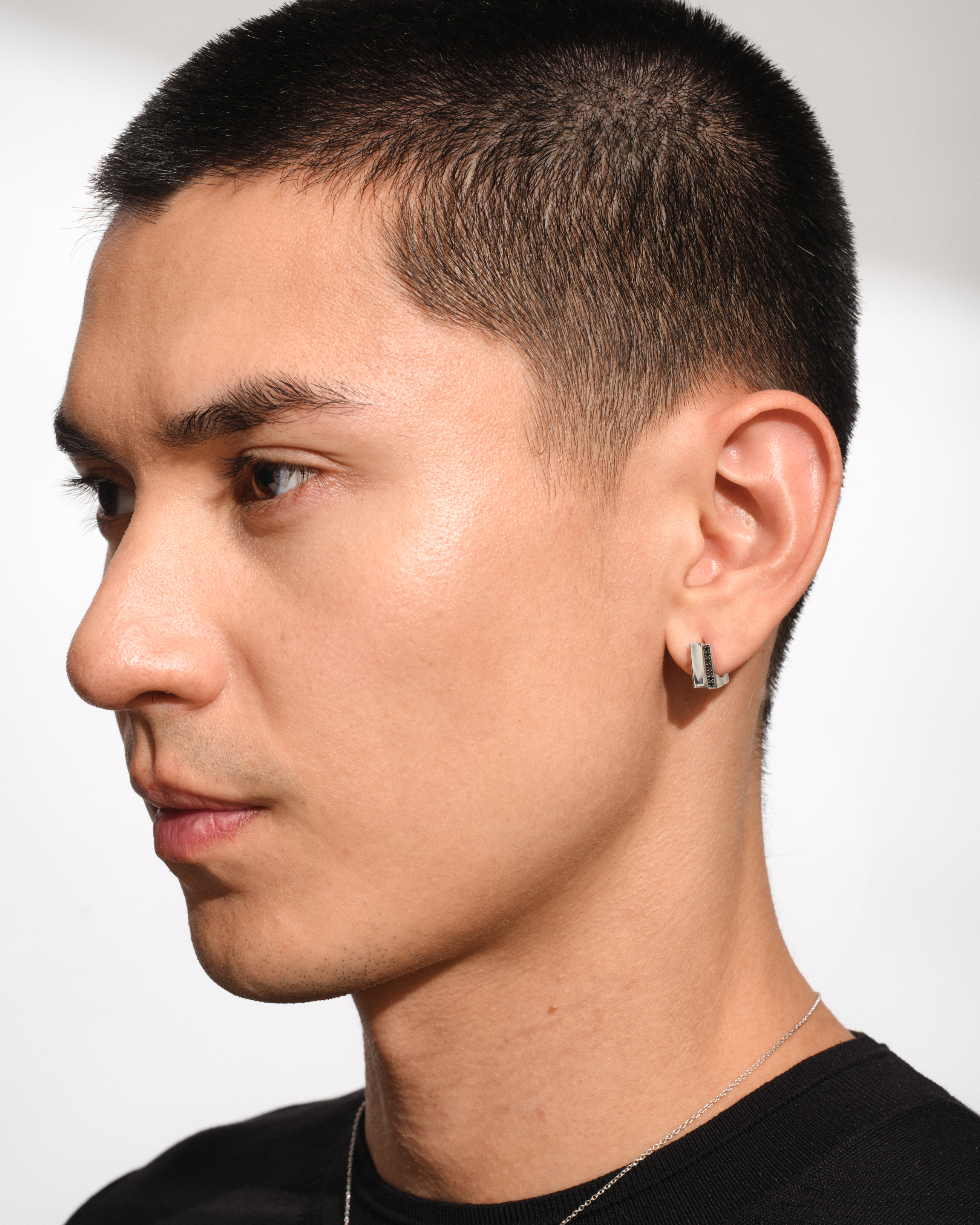 Step Huggies Black Spinel - Tom Wood Project Official Online Store