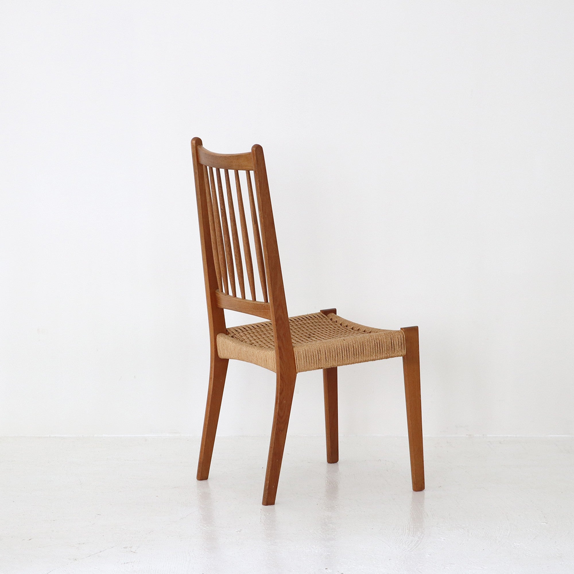 Dining chair set / Arne Hovmand Olsen for Mogens Kold – FILM