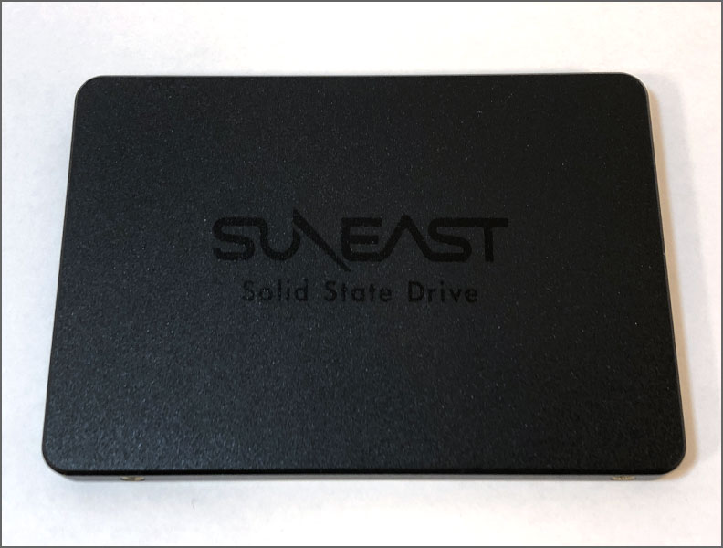 買ってみました。 SUNEAST SE900 内蔵SATA 2.5インチ SSD 1TB Amazon
