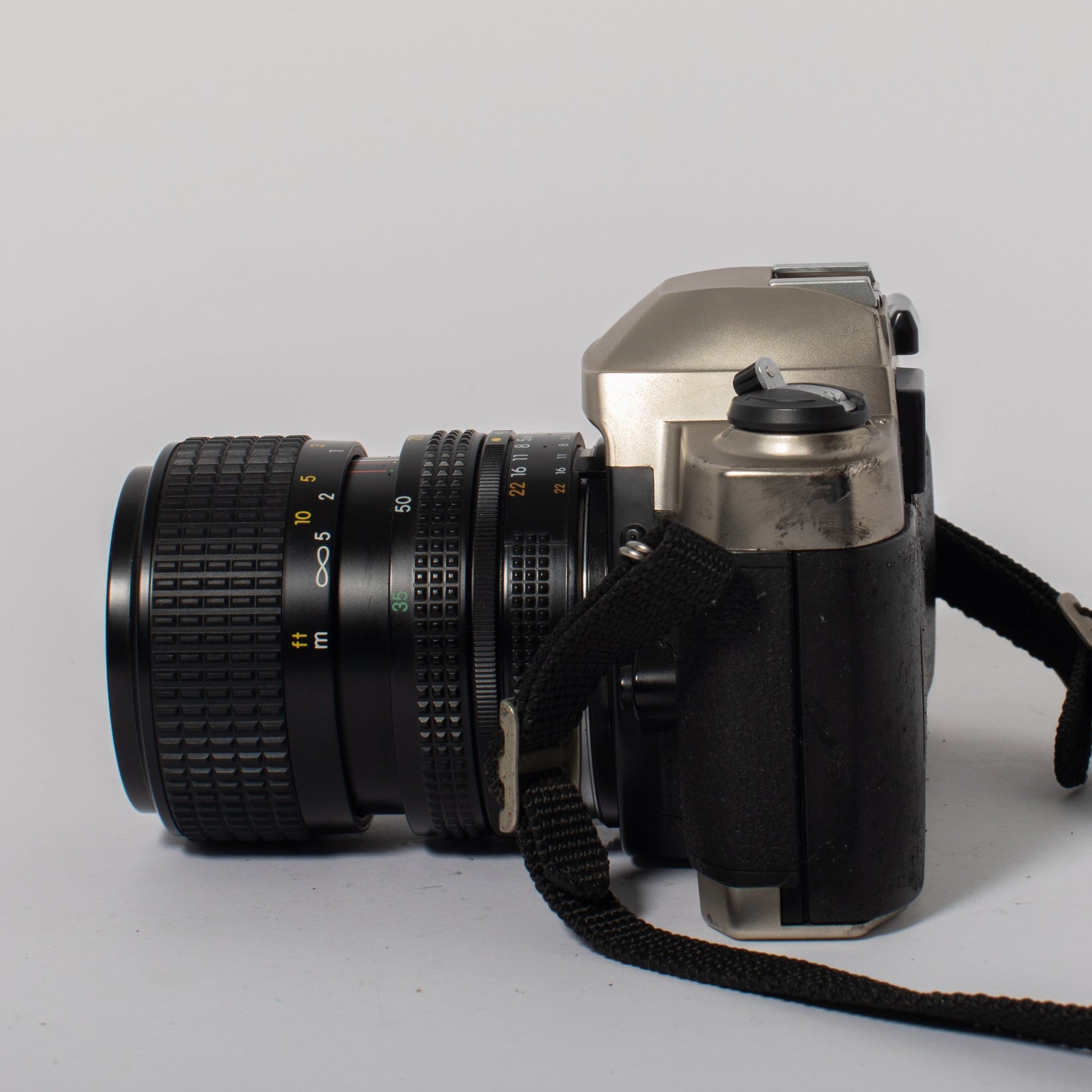 Nikon FM10 with 35-70mm f/3.5-4.8 Lens & Case – Film Supply Club