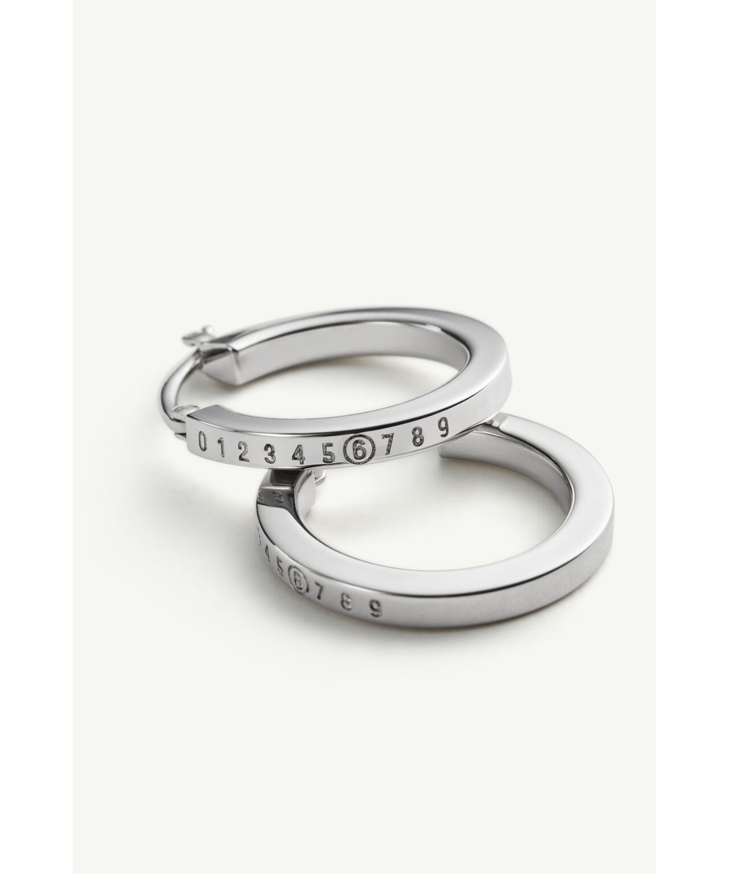 ナンバリング フープピアス - MM6 MAISON MARGIELA (エムエム6 メゾン
