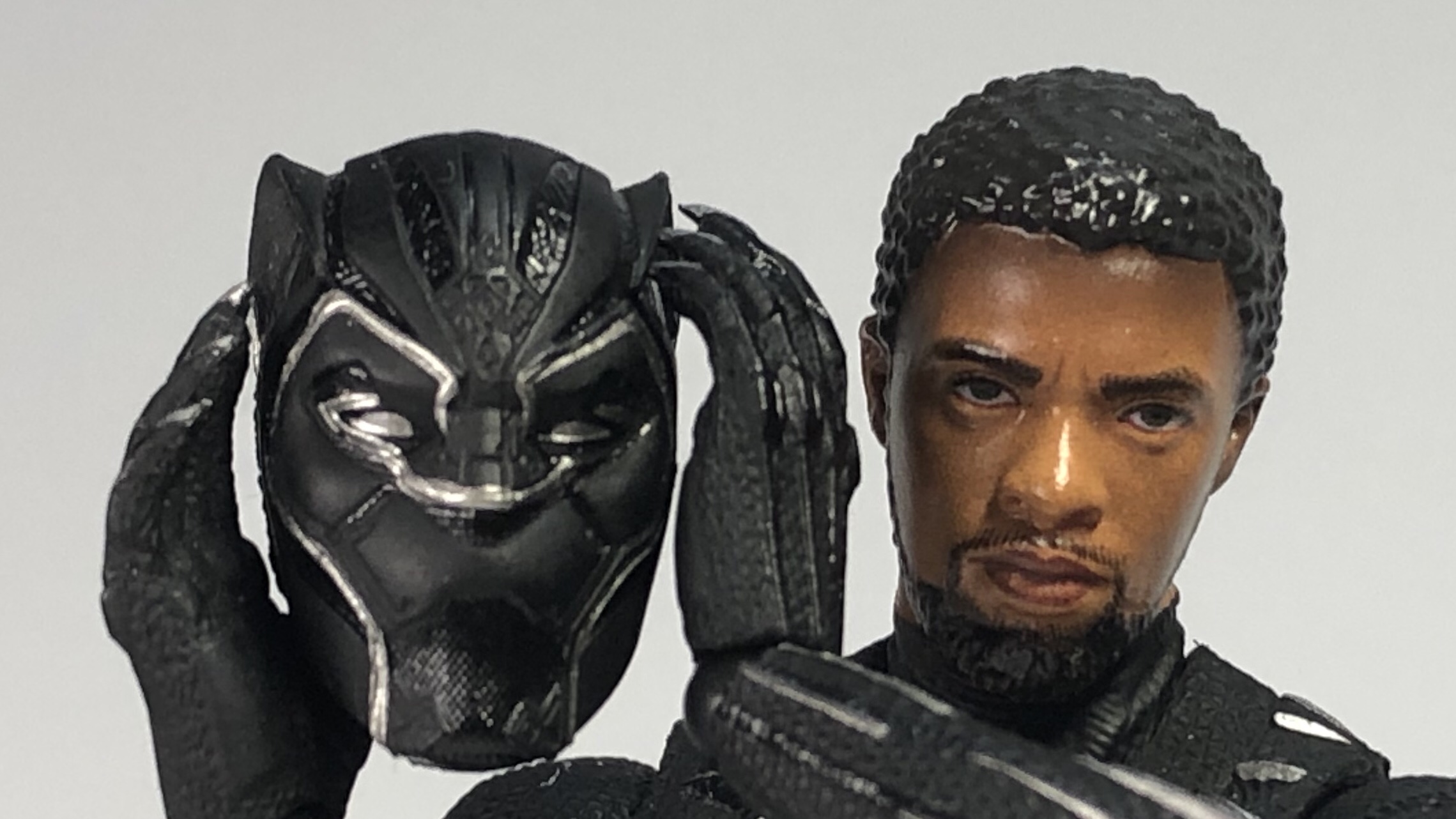 MAFEX］「ブラックパンサー」【レビュー】 | フィギュアレビュー.com