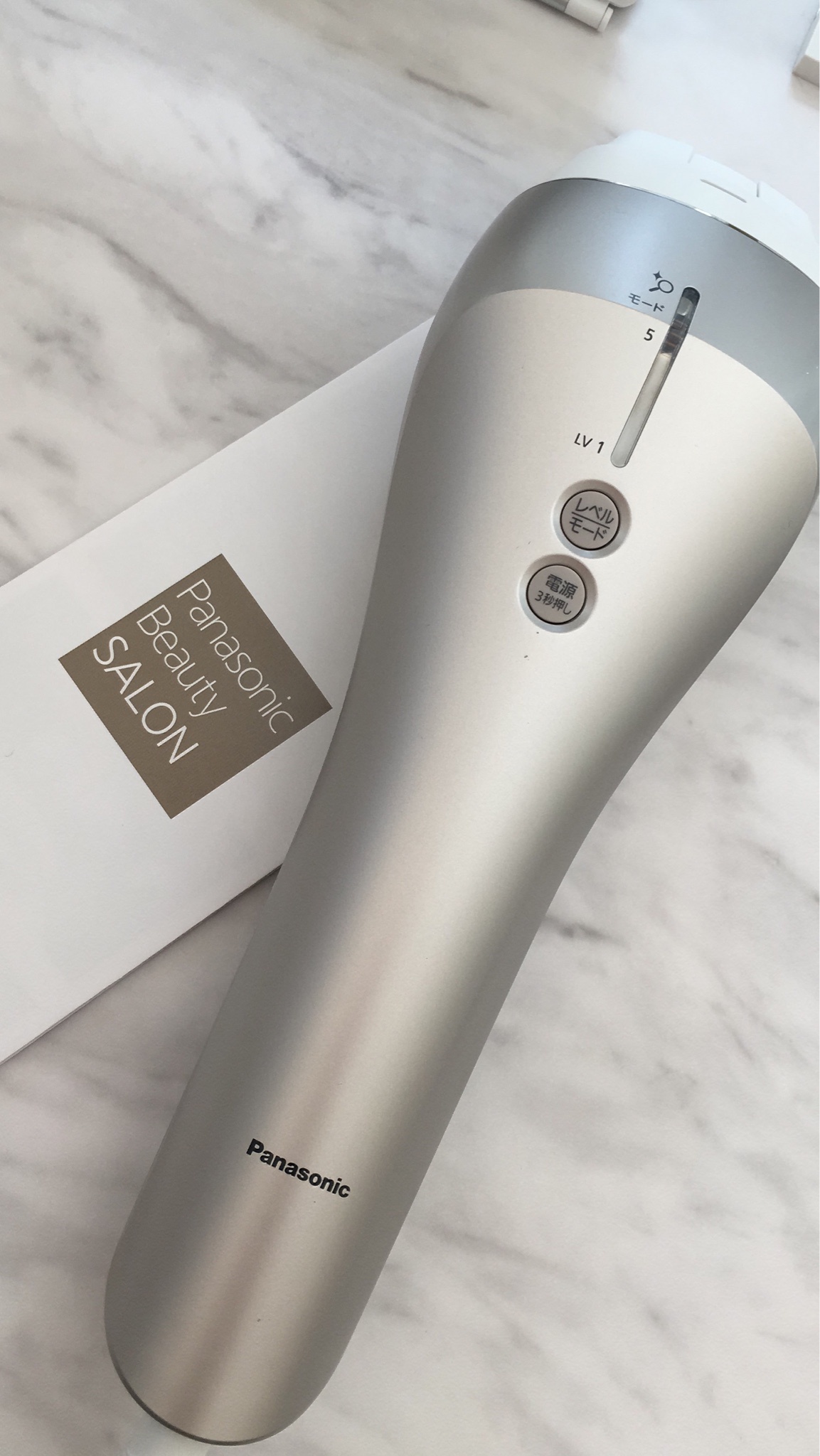 Panasonic / 光美容器 光エステ ＜ボディ＆フェイス用＞ ES-WP82の公式