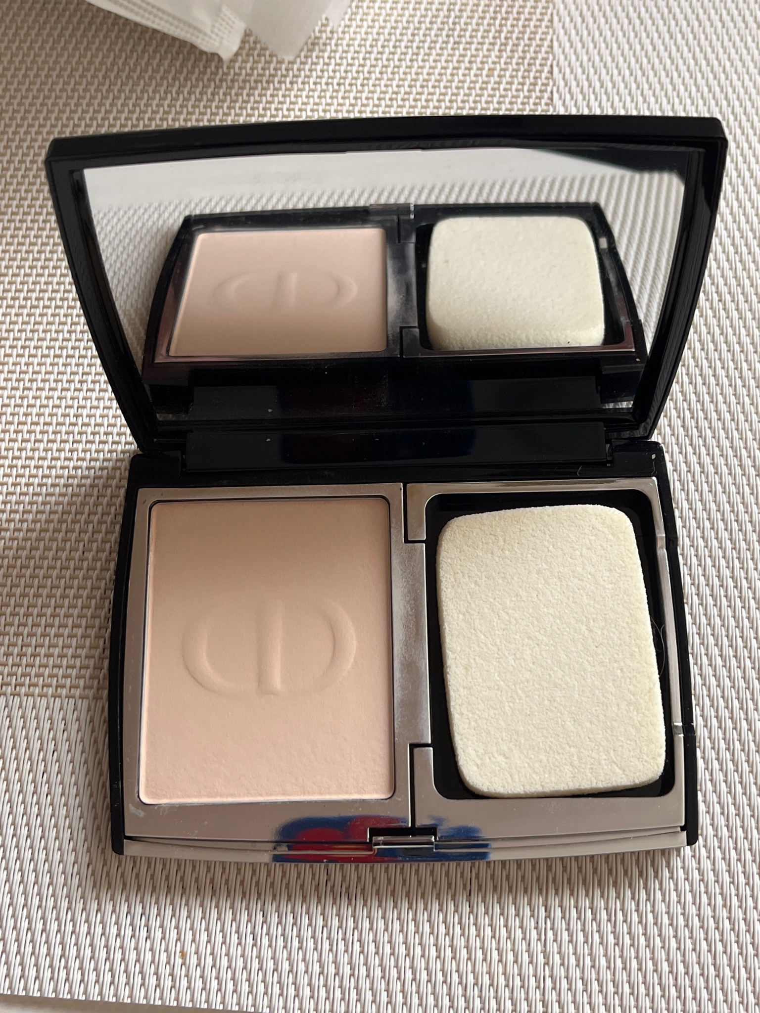 ディオール / ディオールスキン フォーエヴァー コンパクト ナチュラル