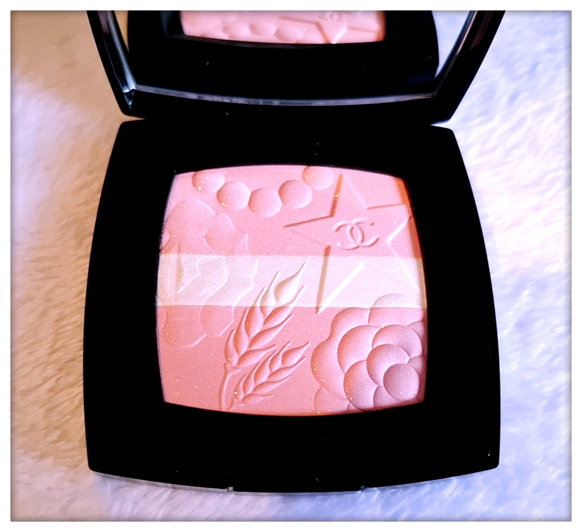 シャネル / レ シーニュ ドゥ シャネルの公式商品情報｜美容・化粧品